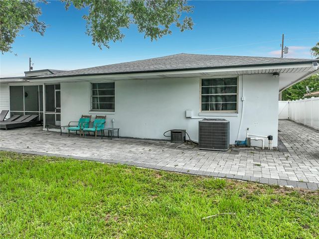 2425 LAUDERDALE COURT, Orlando, FL 32805