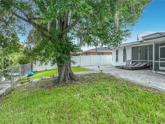 2425 LAUDERDALE COURT, Orlando, FL 32805