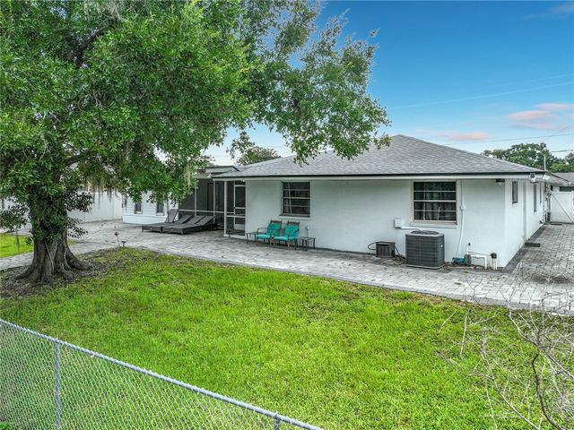 2425 LAUDERDALE COURT, Orlando, FL 32805