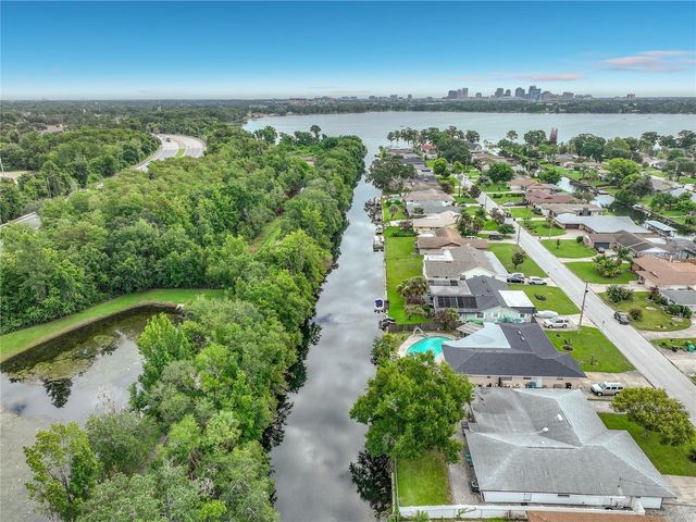 2425 LAUDERDALE COURT, Orlando, FL 32805