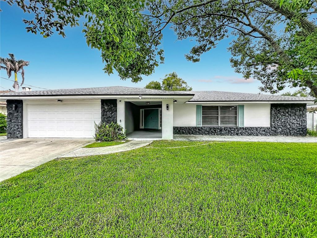 2425 LAUDERDALE COURT, Orlando, FL 32805