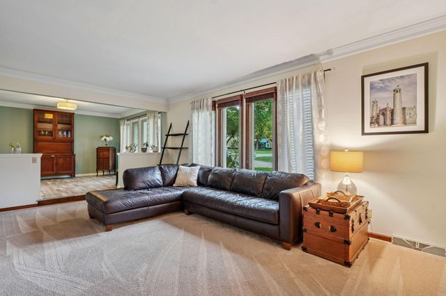 7815 Jefferson Drive NW, Canal Winchester, OH 43110