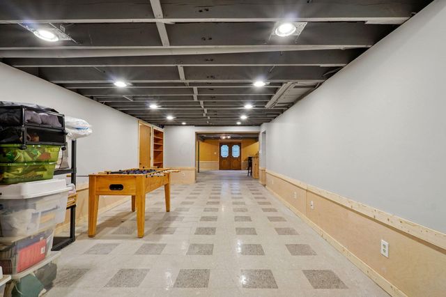 7815 Jefferson Drive NW, Canal Winchester, OH 43110