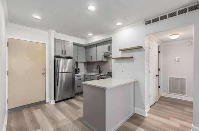 2285 Peachtree NE Road 608, Atlanta, GA 30309