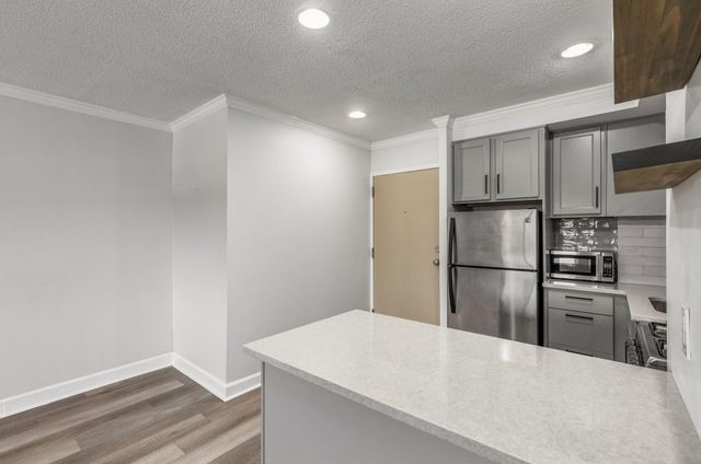 2285 Peachtree NE Road 608, Atlanta, GA 30309