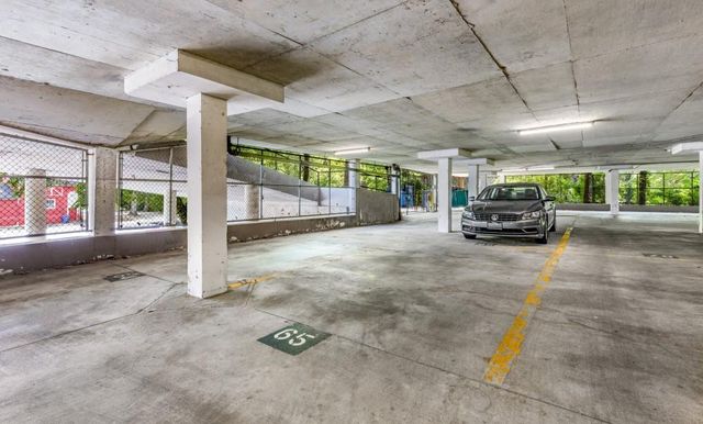 2285 Peachtree NE Road 608, Atlanta, GA 30309