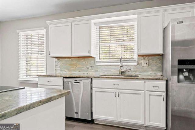 3917 Wedgefield Circle, Decatur, GA 30035