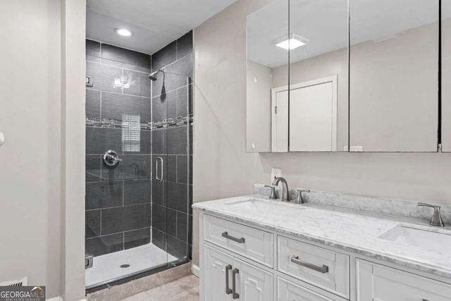 3917 Wedgefield Circle, Decatur, GA 30035