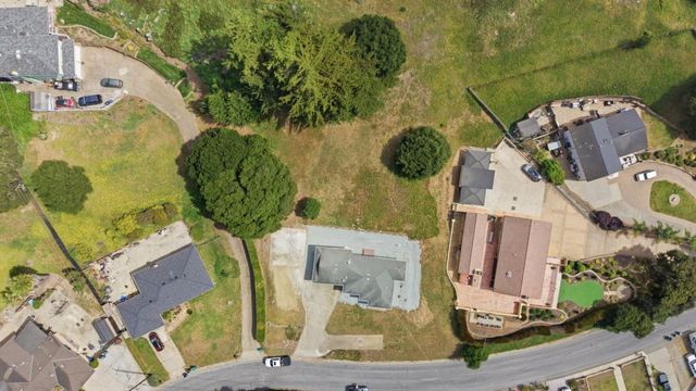 10867 Assisi Way, Salinas, CA 93907