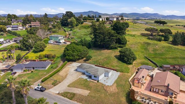 10867 Assisi Way, Salinas, CA 93907