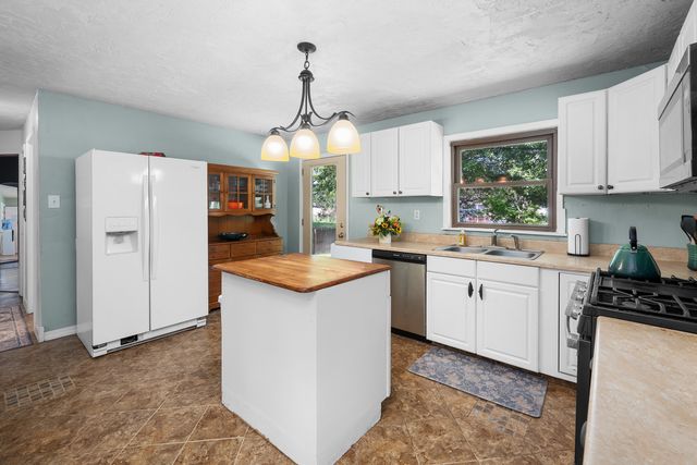 11400 16th Street, Milan, IL 61264