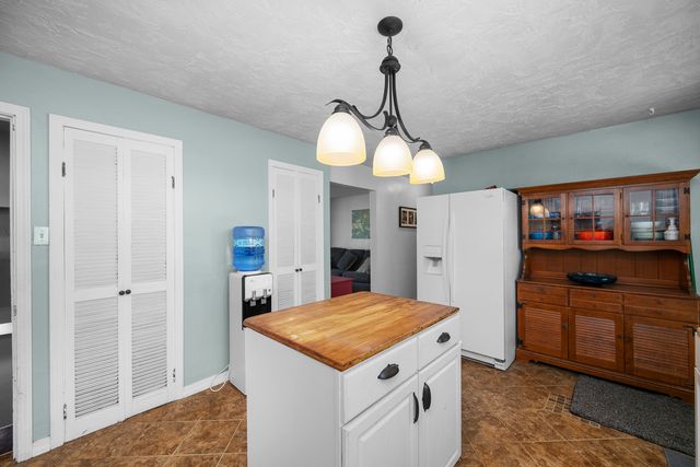 11400 16th Street, Milan, IL 61264