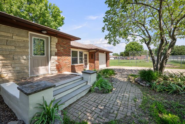 11400 16th Street, Milan, IL 61264