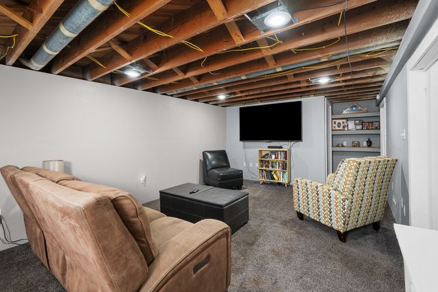 11400 16th Street, Milan, IL 61264