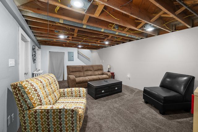 11400 16th Street, Milan, IL 61264