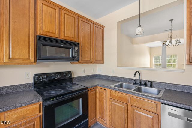 102 Galimore Way, Apex, NC 27502