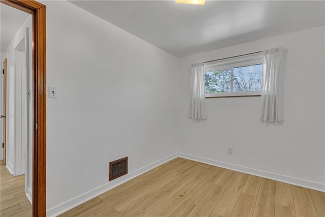 584 Chapel Rd, Center Twp, PA 15001