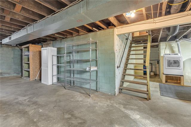 584 Chapel Rd, Center Twp, PA 15001