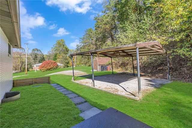 584 Chapel Rd, Center Twp, PA 15001