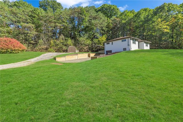 584 Chapel Rd, Center Twp, PA 15001