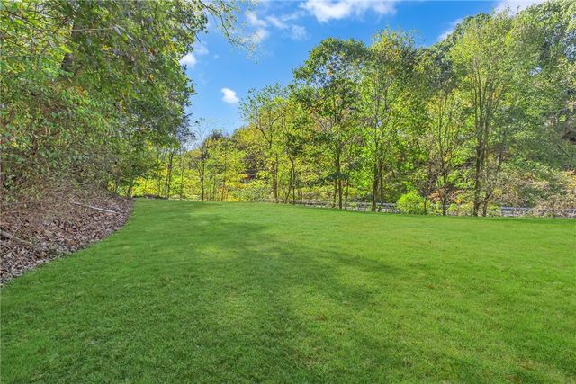 584 Chapel Rd, Center Twp, PA 15001