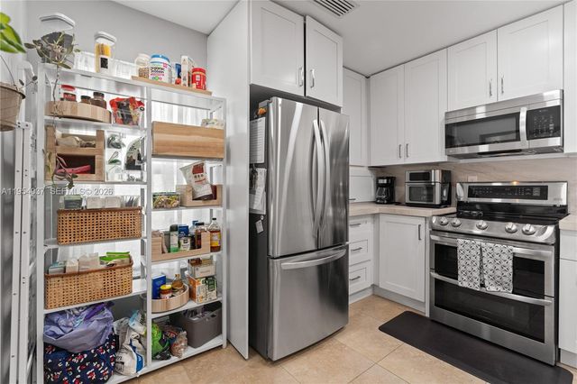 21200 Harbor Way 118-11, Aventura, FL 33180