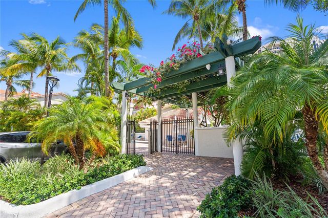 21200 Harbor Way 118-11, Aventura, FL 33180