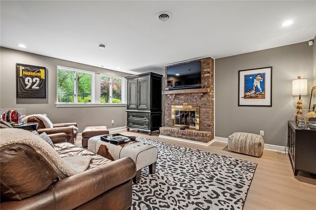 610 Davis Lane, Sewickley, PA 15143