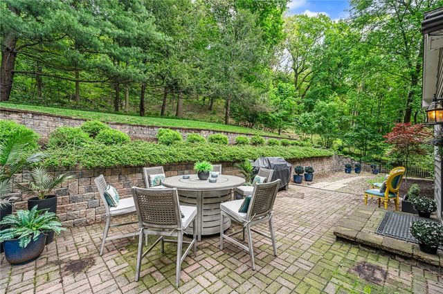 610 Davis Lane, Sewickley, PA 15143