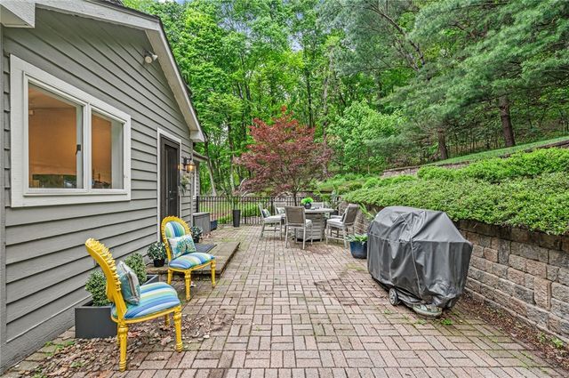 610 Davis Lane, Sewickley, PA 15143