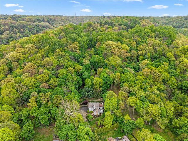 610 Davis Lane, Sewickley, PA 15143