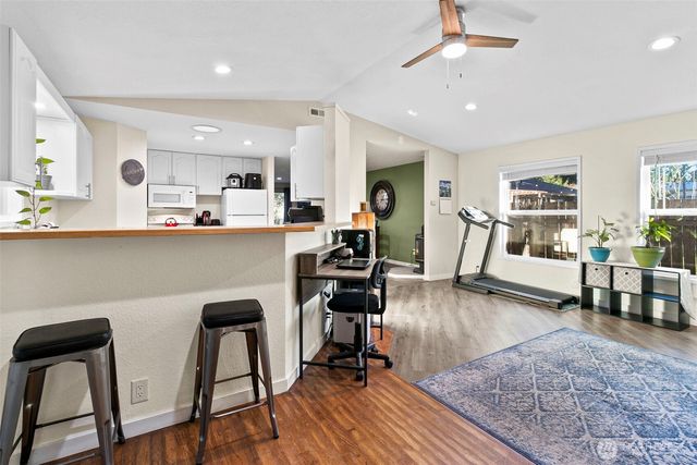 7219 193rd Avenue E, Bonney Lake, WA 98391