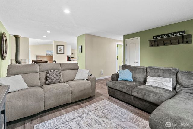 7219 193rd Avenue E, Bonney Lake, WA 98391