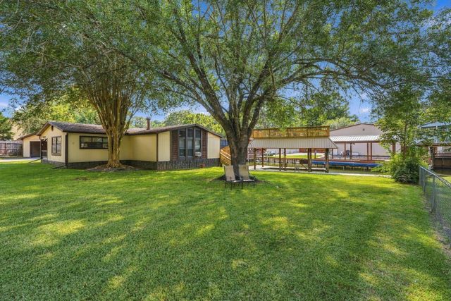 13117 Mariners Court, Willis, TX 77318