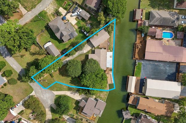 13117 Mariners Court, Willis, TX 77318