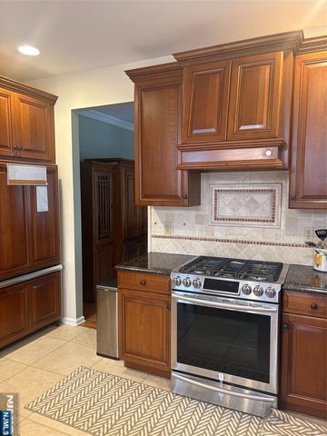 34 Winding, Woodland Park, NJ 07424