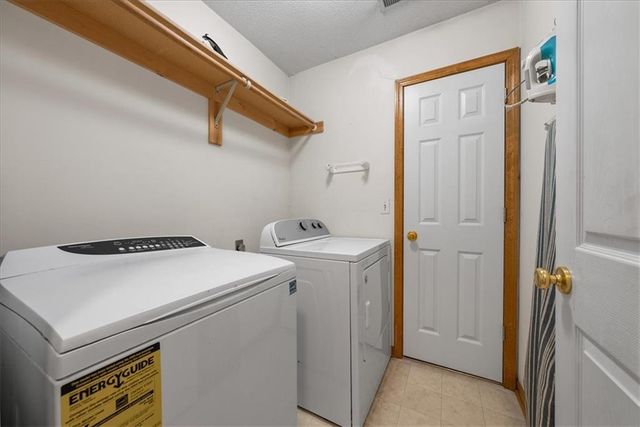 20952 W 125 Terrace, Olathe, KS 66061