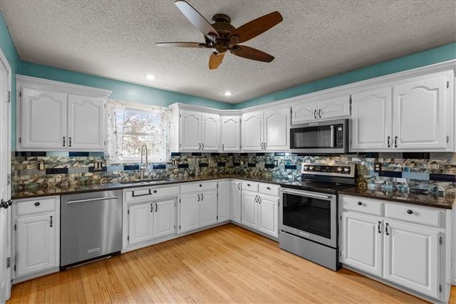 20952 W 125 Terrace, Olathe, KS 66061