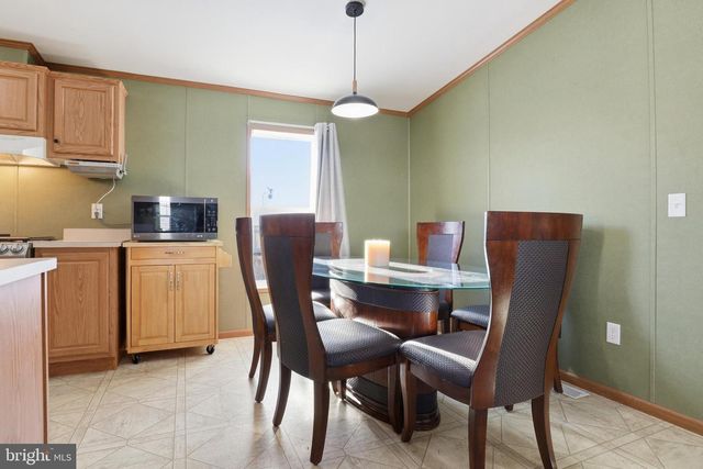 206 CHESAPEAKE ESTS, Thomasville, PA 17364