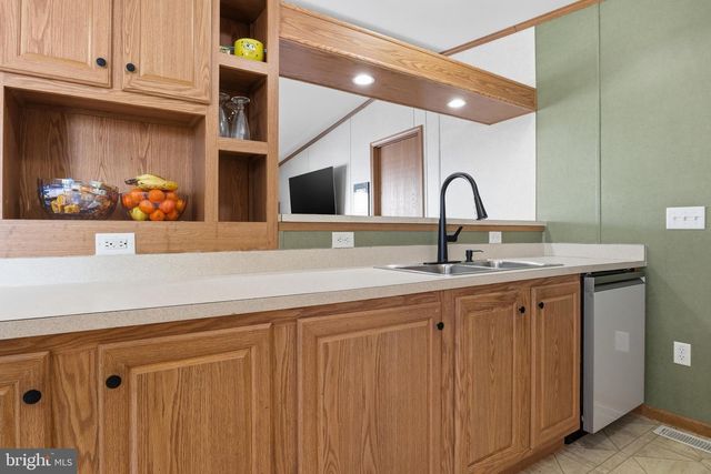 206 CHESAPEAKE ESTS, Thomasville, PA 17364