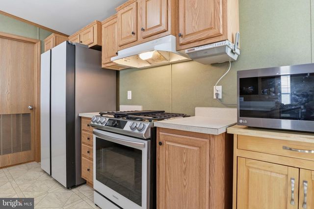 206 CHESAPEAKE ESTS, Thomasville, PA 17364