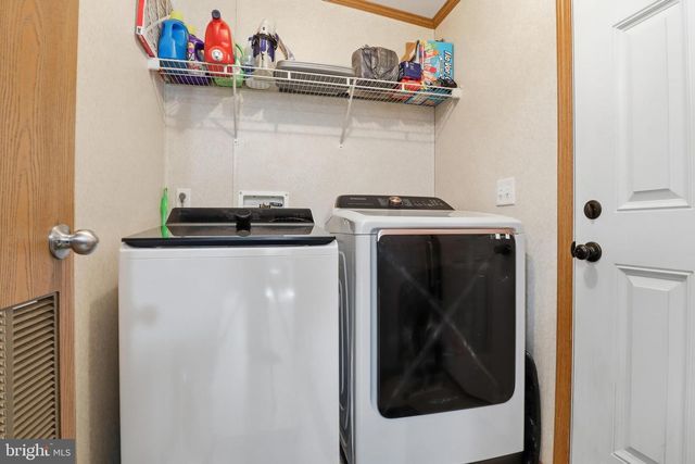 206 CHESAPEAKE ESTS, Thomasville, PA 17364