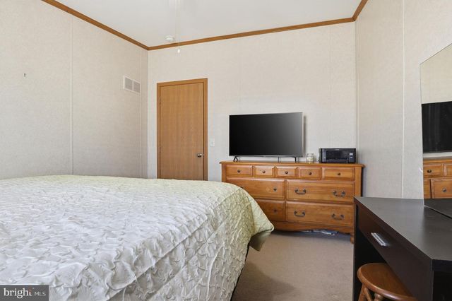 206 CHESAPEAKE ESTS, Thomasville, PA 17364