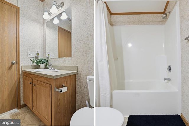 206 CHESAPEAKE ESTS, Thomasville, PA 17364