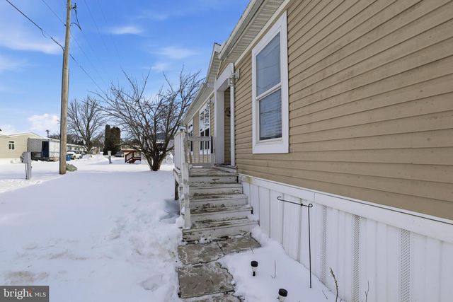 206 CHESAPEAKE ESTS, Thomasville, PA 17364