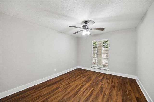 2790 W T C Jester Boulevard 75, Houston, TX 77018