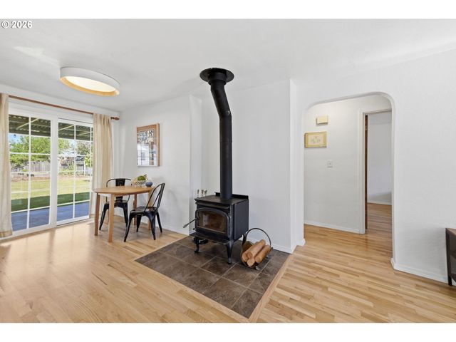 2050 GARFIELD St, Eugene, OR 97405