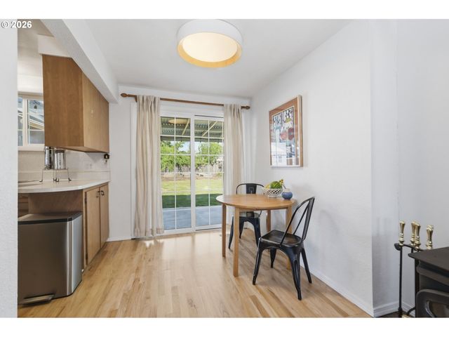 2050 GARFIELD St, Eugene, OR 97405