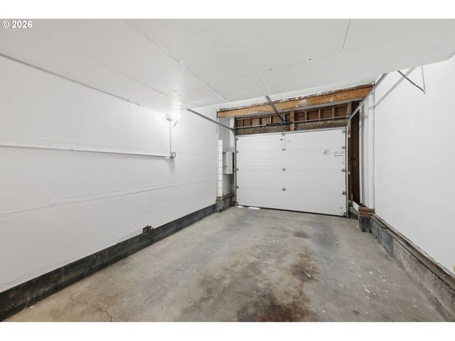 2050 GARFIELD St, Eugene, OR 97405