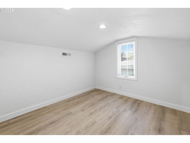 2050 GARFIELD St, Eugene, OR 97405